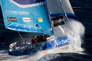 Jean-Pierre Dick, no “Virbac-Paprec” sem quilha, termina em quarto lugar na Vendée Globe