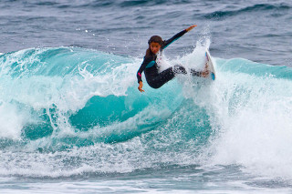 No 4º dia do Mundial de Surf Junior muitas baixas dos portugueses