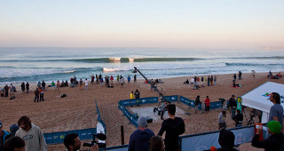 Rip Curl Pro à espera das ondas em Peniche