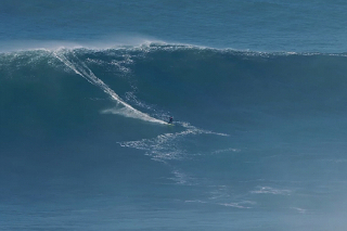 Na Nazaré com onda de 33 metros foi batido record de McNamara