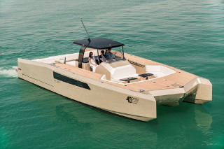 1 catamaran