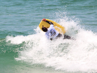 Campeonato Nacional de Bodyboard Master e Kneeboard decorreu na praia da Vagueira