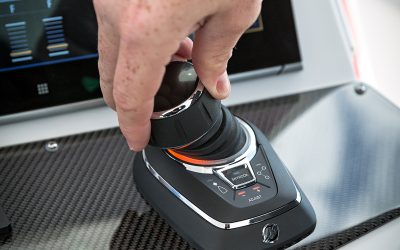 Mercury Marine melhora as prestações do sistema de pilotagem por joystick